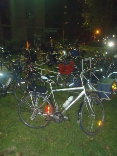 An unintended consequence of the arrangement of bicycles and volunteer costumes was that many believed the valet was an art installation. 