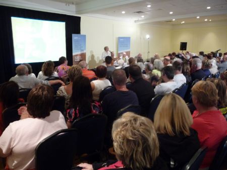 A full hall listened to Maude Barlow of the Council of Canadians and Paul Moist of the Canadian Union of Public Employees at the Italian Cultural Centre last night. 