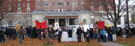 Mass picket condemns the 2009 Halifax War conference