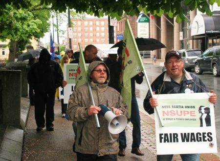 Striking for a living wage, NSUPE local 22 [photo: Miles Howe]