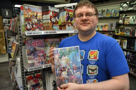 Darryl Wall of Giant Robot Comics is no stranger to bringing giant alien robots to Nova Scotia through custom store covers. But this is the first time he’s led a band of evil rock goddesses to our shores, with the next issue of Jem and the Holograms.