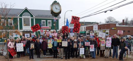 Over the two hour event some 100 people turned up to express their feelings about the development of hydraulic fracturing, pipelines and tar sands development. 