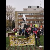 Chanting at Cornwallis Park