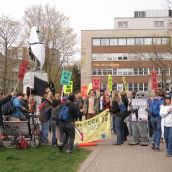 G8 morning picket - Union leader arrested